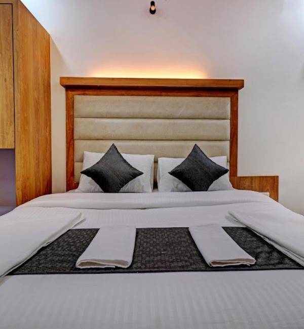Sun Inn Residency , Нави Мумбаи Экстерьер фото