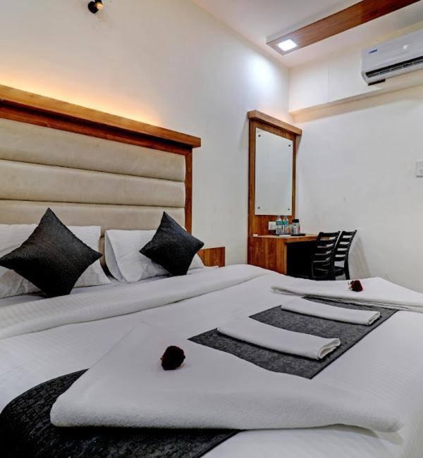Sun Inn Residency , Нави Мумбаи Экстерьер фото